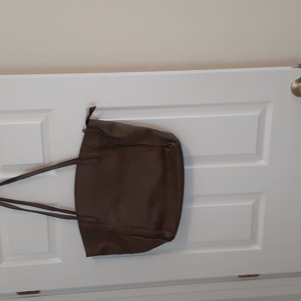 Womans olive green tote bag
